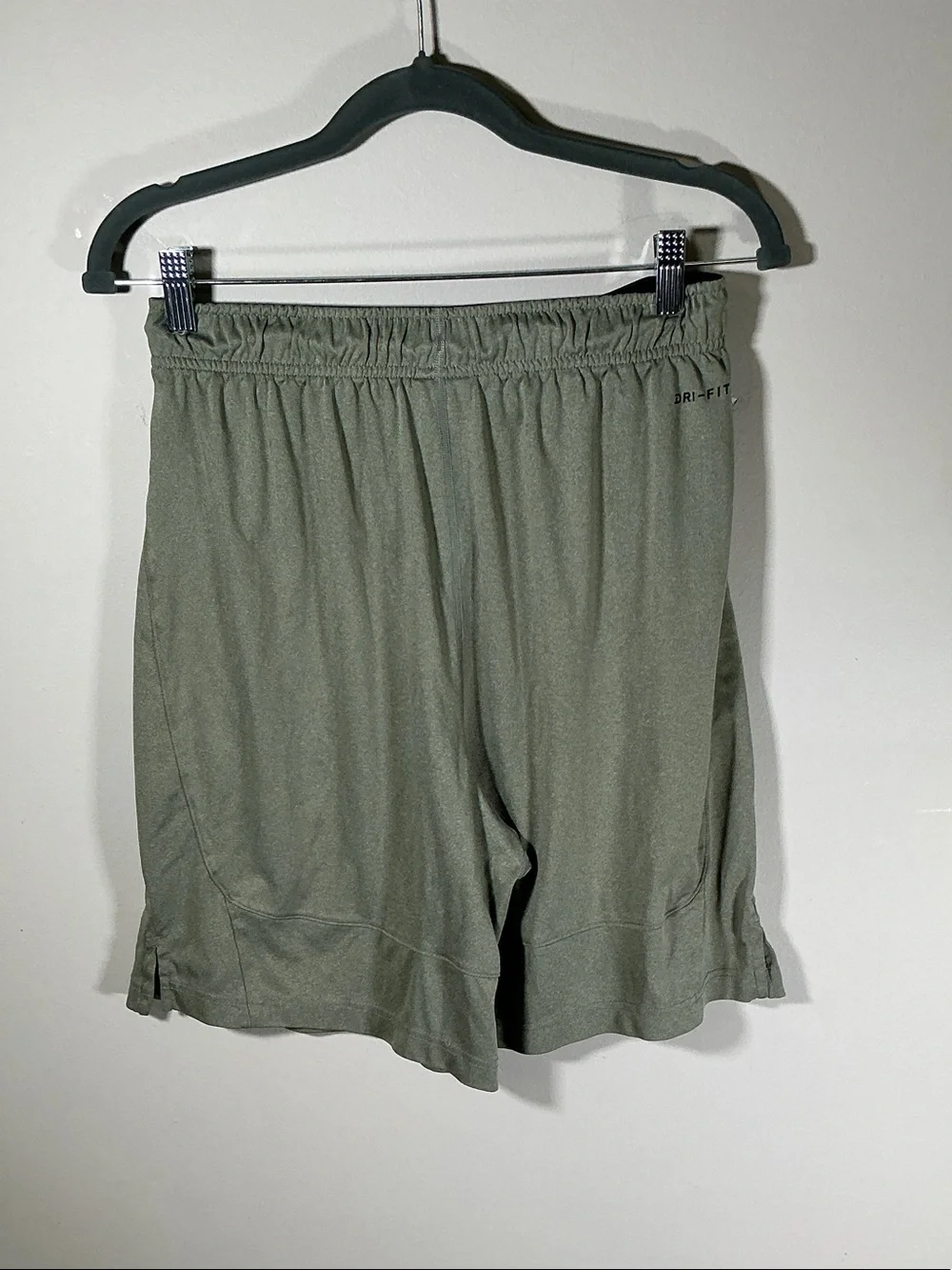 Nike Dri-FIT Olive Green Athletic Shorts Men’s Medium Gym Activewear